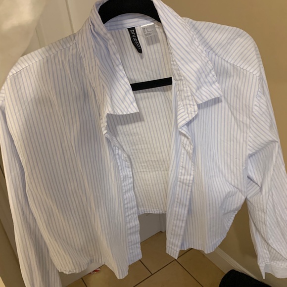 Cropped Button down - Picture 2 of 3